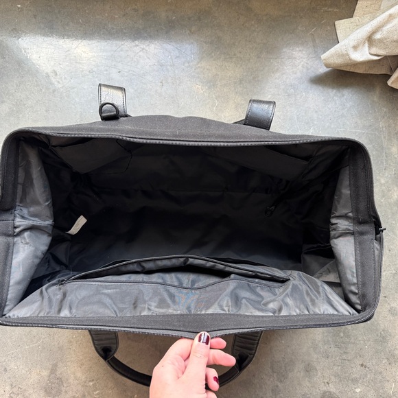 Beis Weekender Bag - Picture 5 of 8